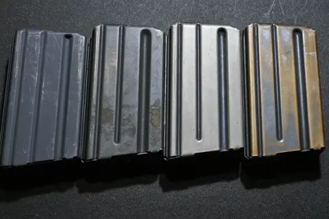 Colt 20-round AR magazine reference photograph