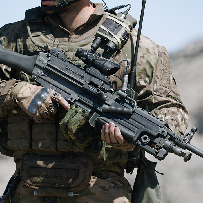 FN M249 — cover banner
